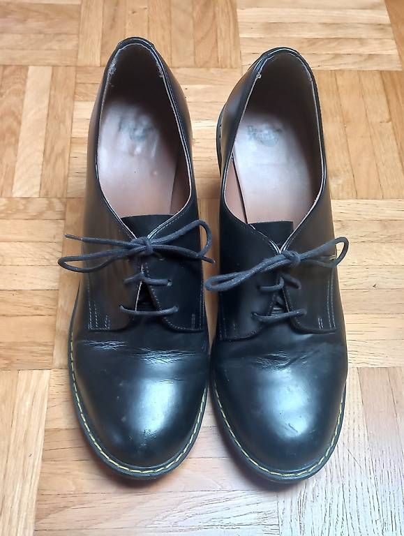 Scarpe da donna: Doc Marten's à talons – Usato da Ecublens VD venduto da tur_79m6 2