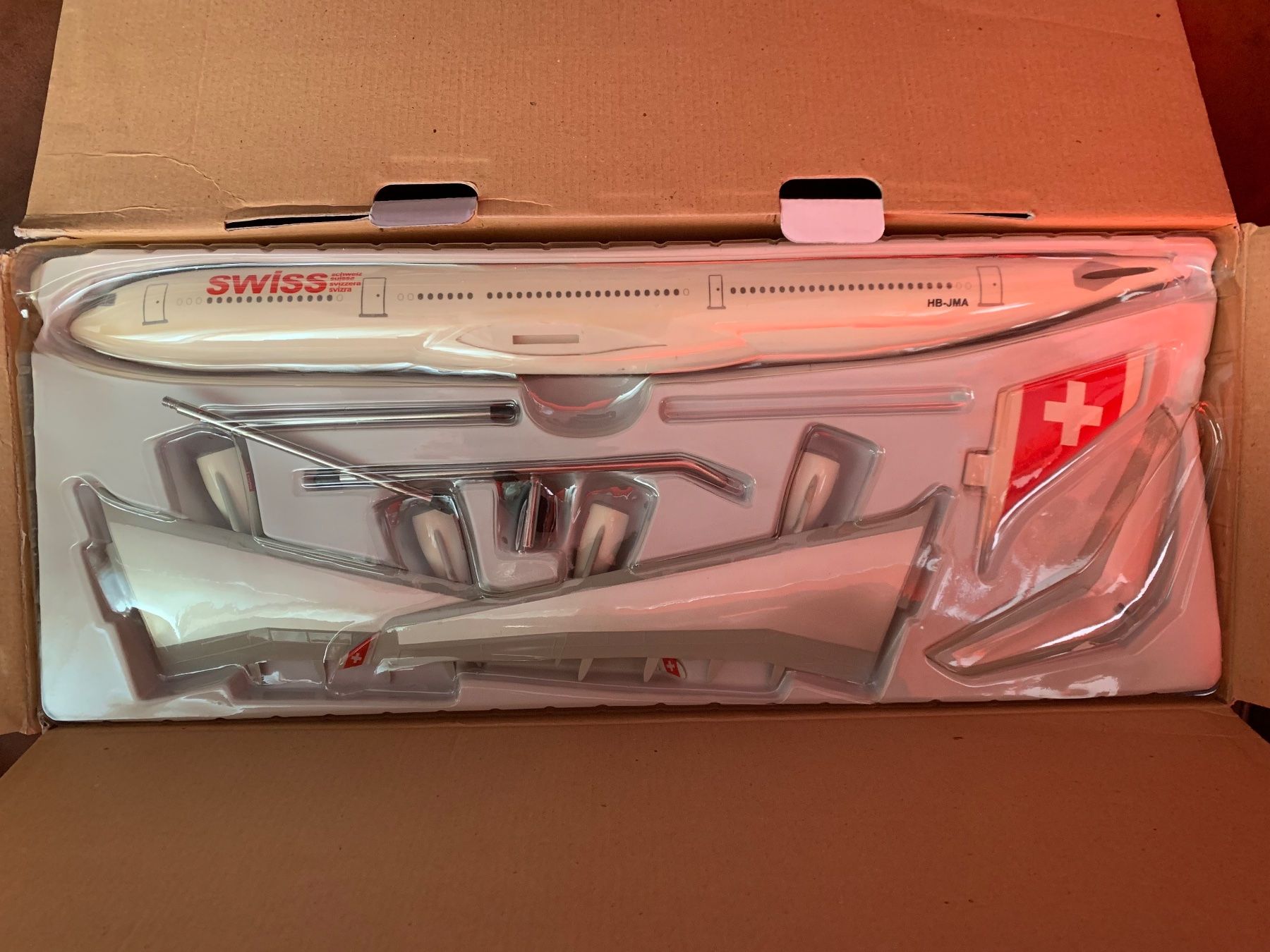 Swiss Modellbausätze & Standmodelle: Modell 1:120, Swiss A340 HB-JMA – Neu und originalverpackt aus Kloten von petrol5555 4