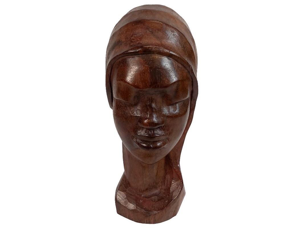 Skulpturen & Statuen: Handgeschnitzte Holz-Büste einer Frau – Gebraucht aus Hünenberg von Restwert_Zug