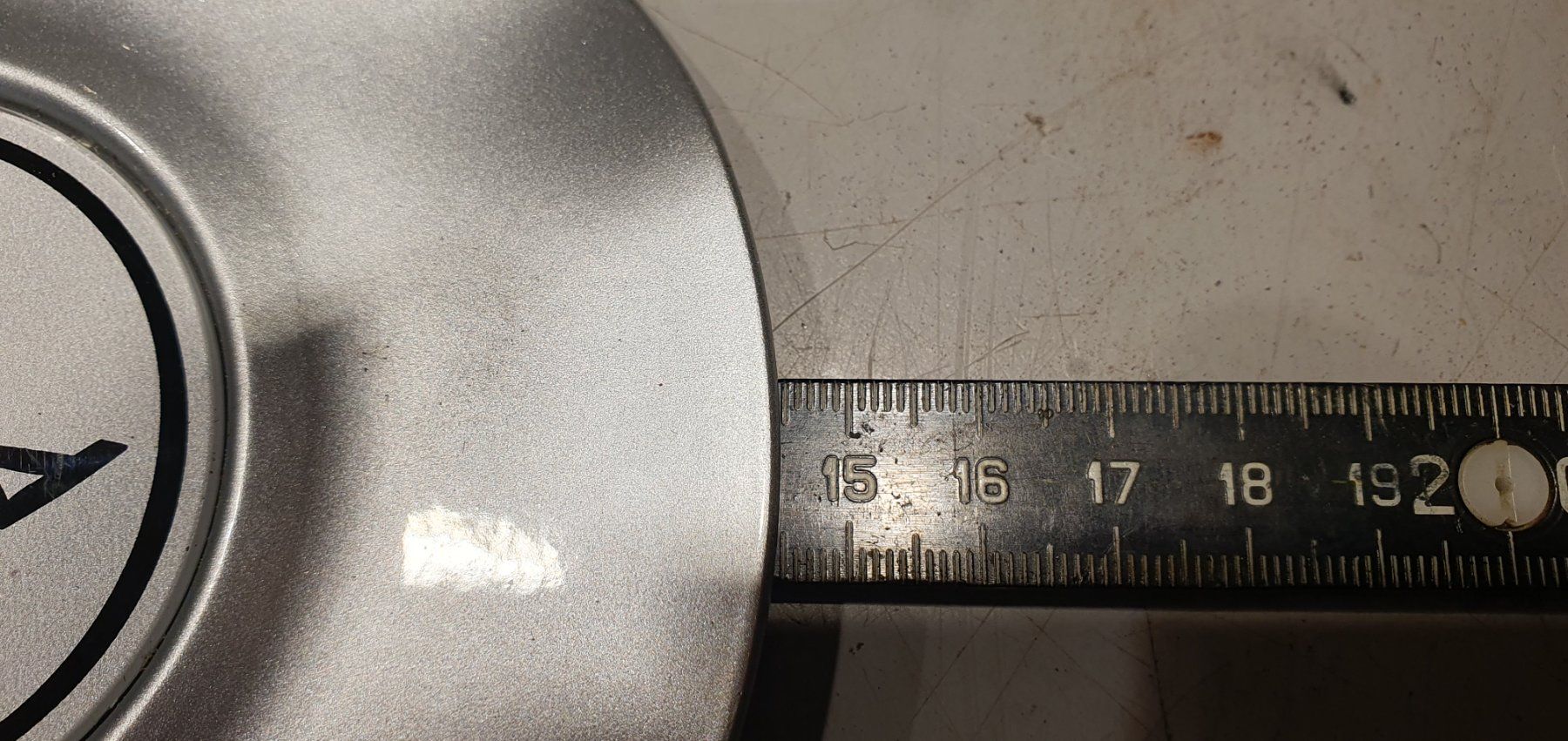 Alle Autoersatzteile: AZEV Alufelgen Deckel Nabendeckel silber 14.5 cm – Gebraucht aus Langnau i. E. von Superseven69 1