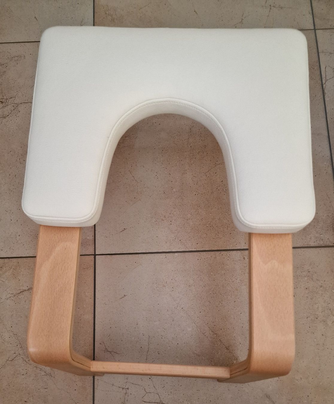 Hometrainer: FeetUp Kopfstandhocker – Usato da Frutigen venduto da Maqua 1