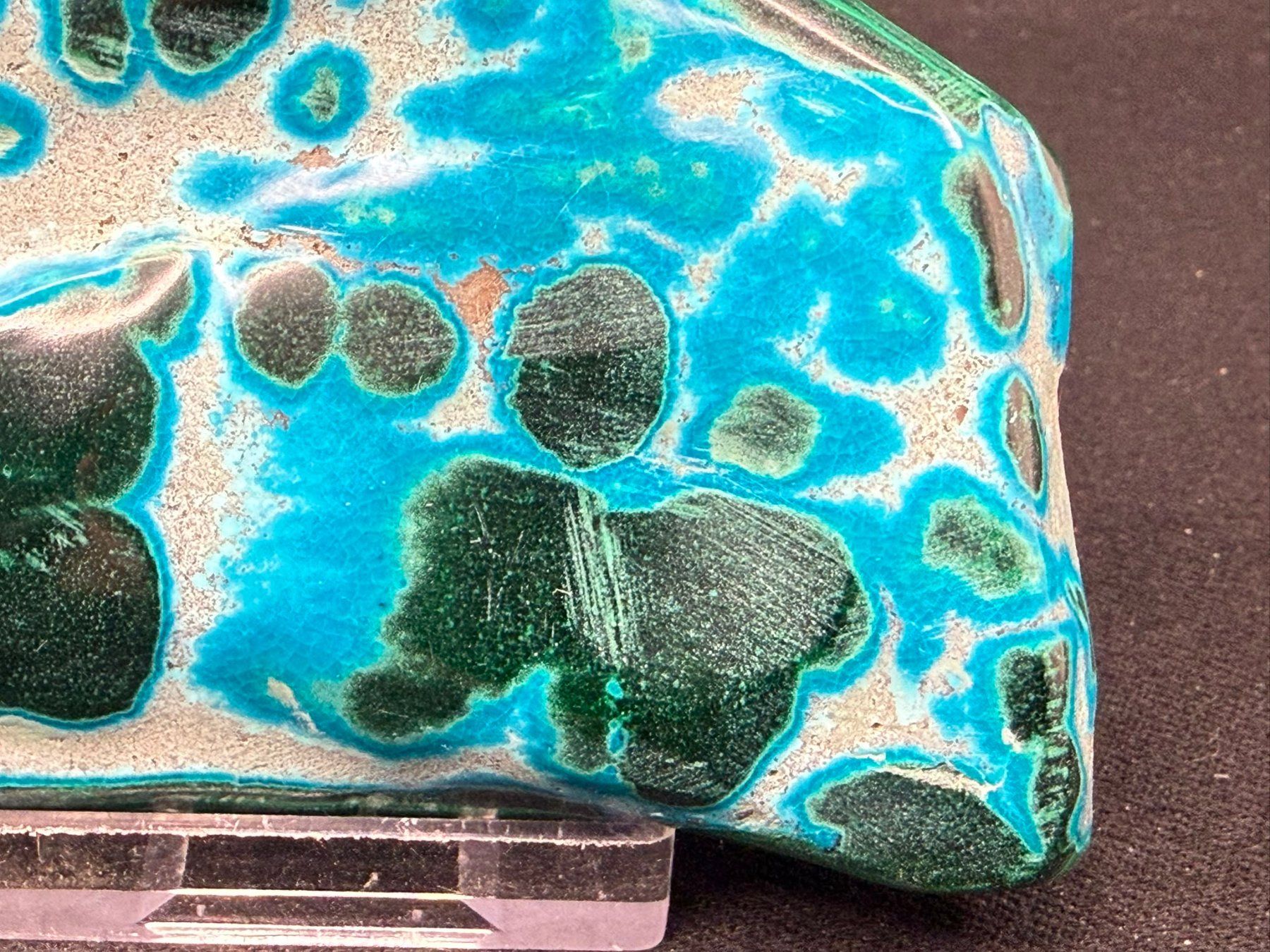 Minerali & Pietre curative: Malachit und Chrysocolla poliert – Usato da Schinznach Bad venduto da Demerald 1