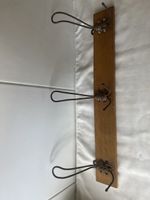 Antike Kleiderhakenleiste mit Löwenkopf - Vintage Style!