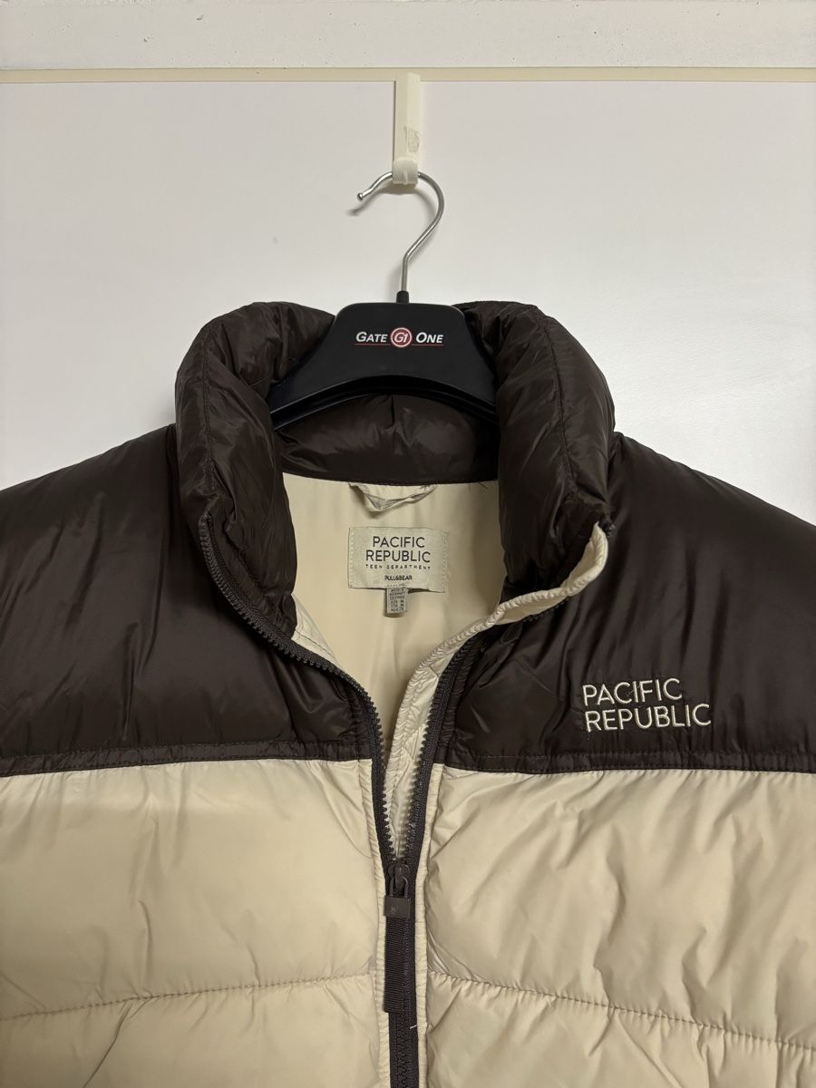 Pull&Bear Giacche: Daunenjacke Pacific Republic beige-braun Grösse M – Usato da Aarwangen venduto da mic_r7gc 1