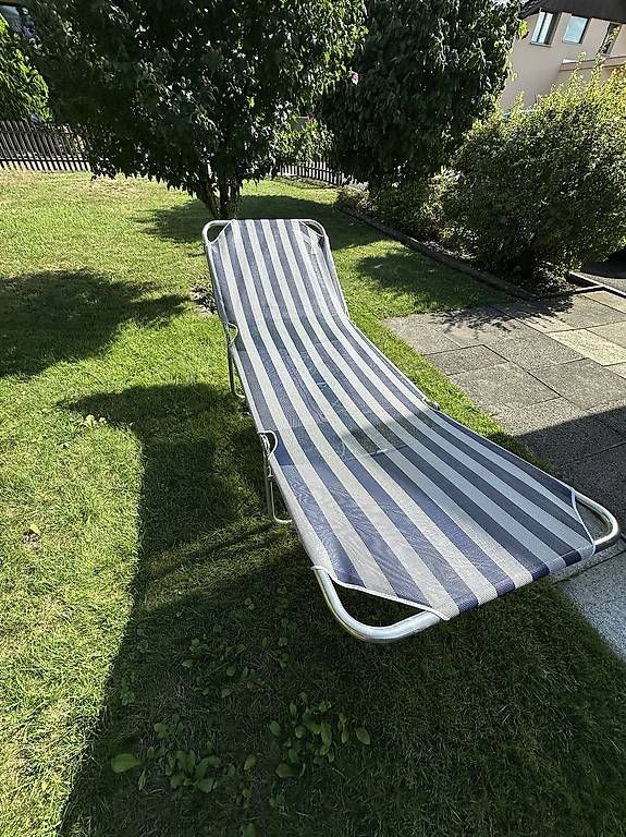 Liegen & Liegestühle: 2 gleiche Liegestühle – Gebraucht aus Buchs SG von muckimuck1