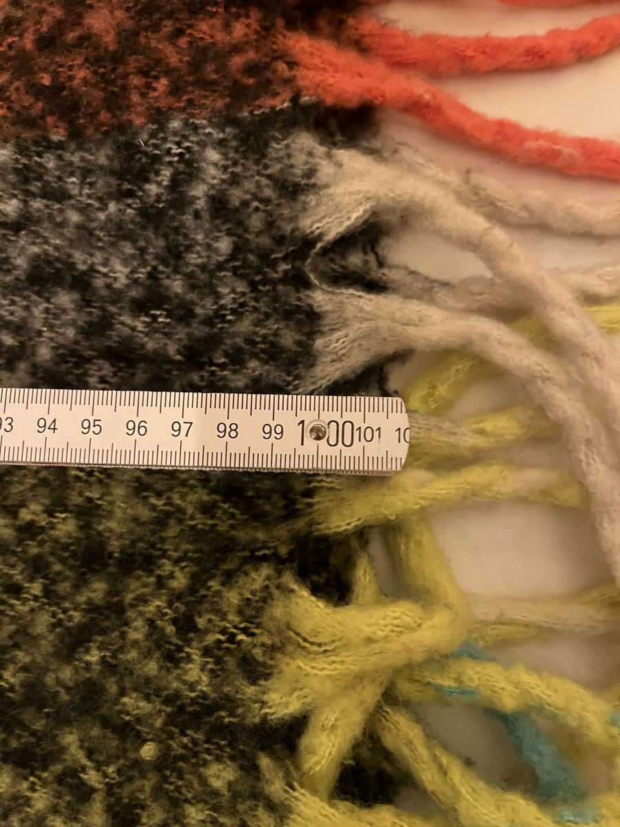 Foulard & Sciarpe: Farbenfroher Winterschal, neuwertig, top Zustand – Nuovo (secondo la descrizione) da Bretzwil venduto da Olga_KroXa 5