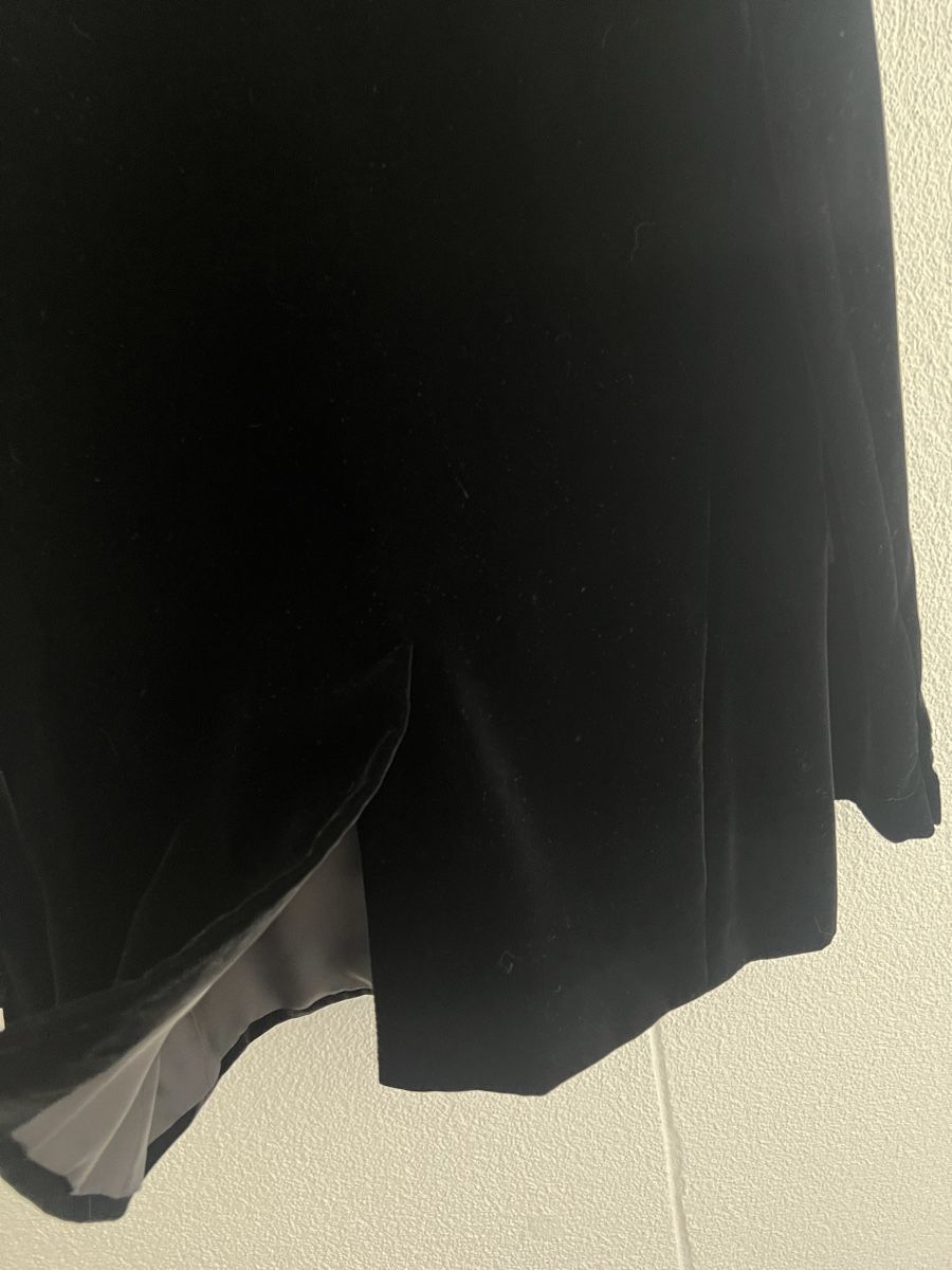 Saint Laurent Completi: SAINT LAURENT Velours, neu mit Etikett – Nuovo e nell'imballaggio originale da Zürich venduto da ReStyle. 8