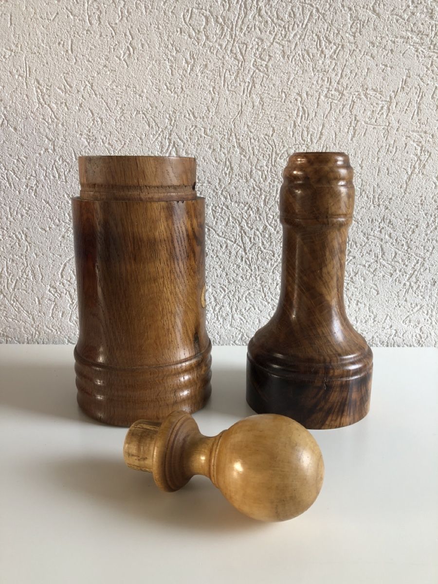 Barattoli: Carafe vintage en bois massif – Usato da Courgenay venduto da Deby1968 1