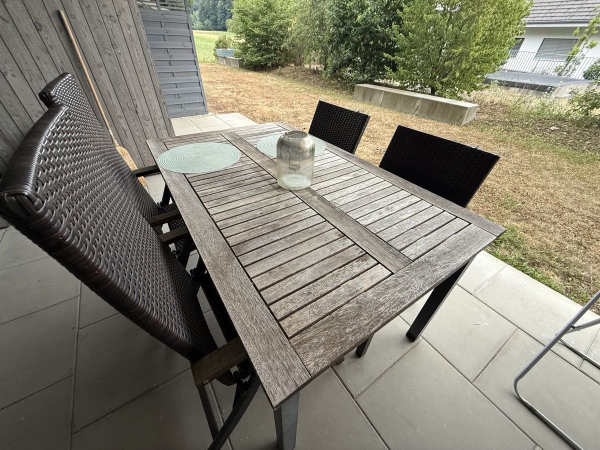 Tischset: Gartentisch mit 4 Stühlen - Polyrattan – Gebraucht aus Suhr von leo_x22p 3