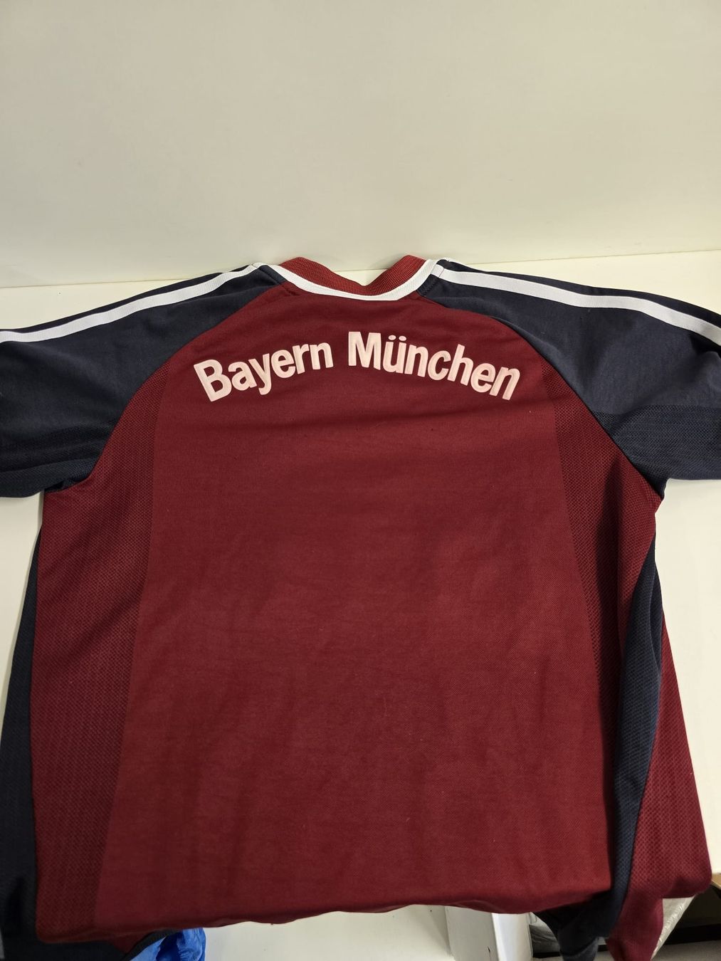 Trainer, Turnhosen & -trikots: Bayern München Trickot kids – Gebraucht aus Tuggen von Santasbag 1