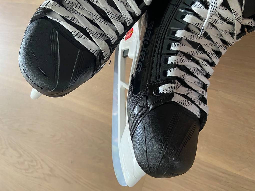 Bauer Schlittschuhe: Eishockey Schlittschuhe Bauer Flylite INT – Gebraucht aus Horgen von nasten 2