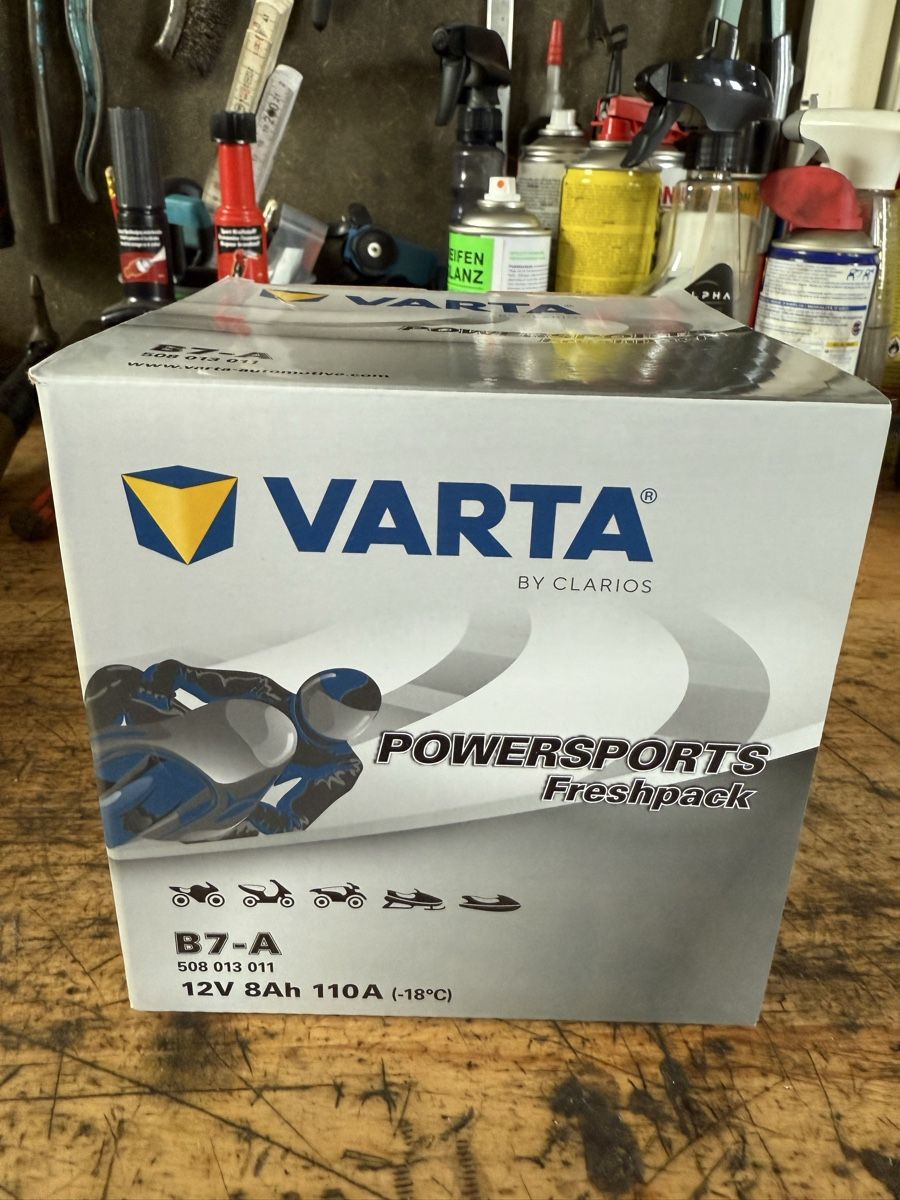 Varta Batterie: 12v 8Ah 110A   Neu Batterie – Usato da Sevelen venduto da e39-bmw