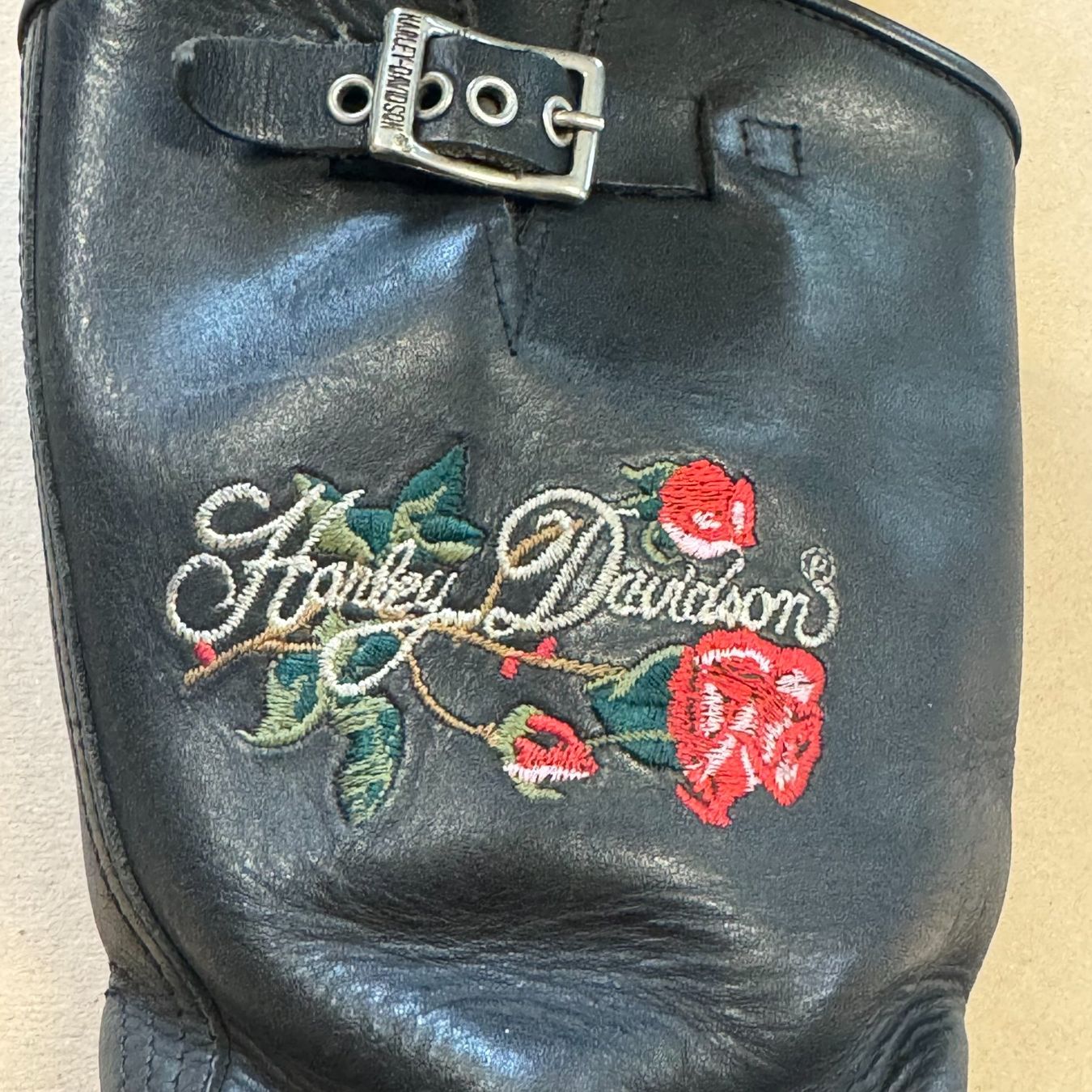Harley-Davidson Damenschuhe: Harley Davidson beautiful leather boots 39 Condition 6/10 – Gebraucht aus St. Gallen von sourced_limited 2