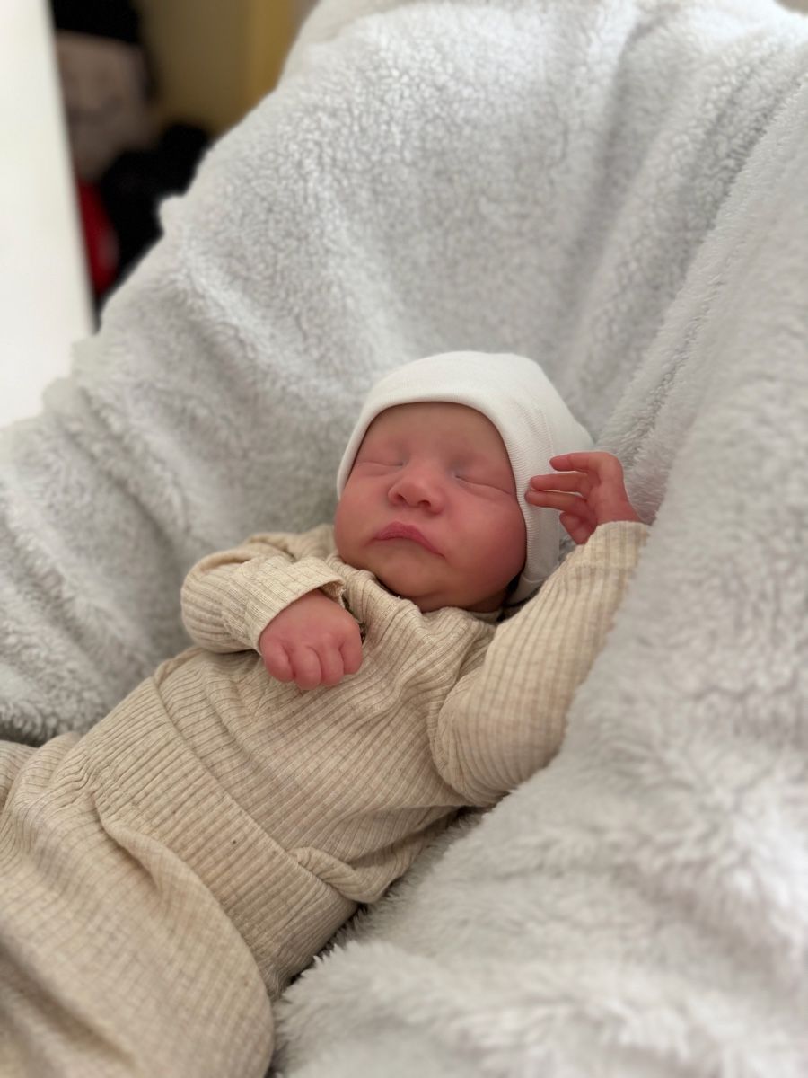 Reborn Puppen: Reborn – Neu (gemäss Beschreibung) aus Unterentfelden von van_m8g7 4