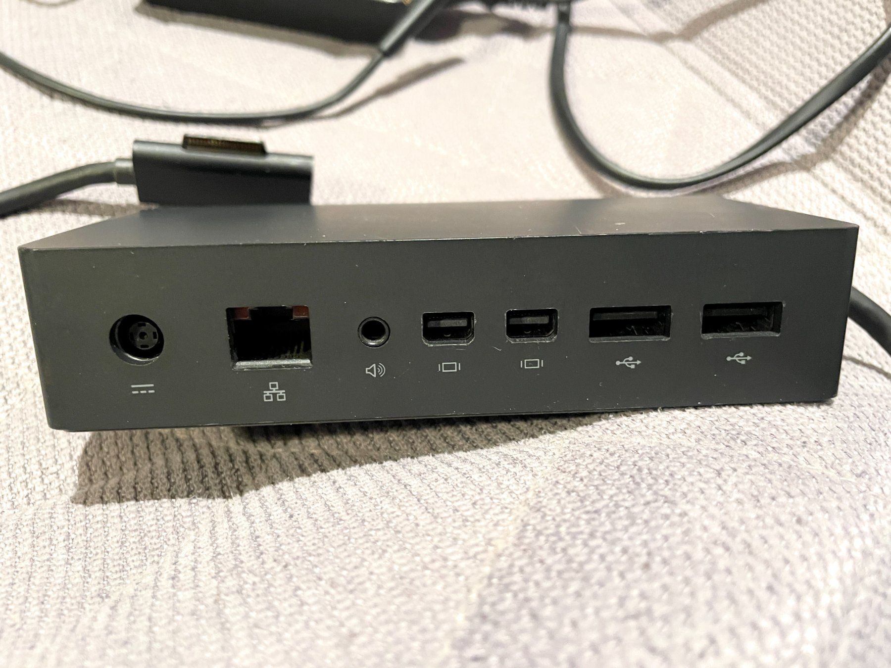 Microsoft Dockingstation: Docking Microsoft Surface Pro + chargeur – Gebraucht aus Le Pâquier-Montbarry von Romanovski 1
