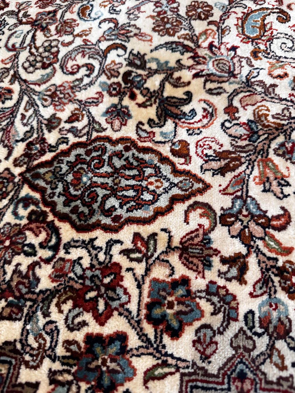 Teppiche: Kandahar Seiden Teppich – Gebraucht aus Delémont von Gutgeboren58 2