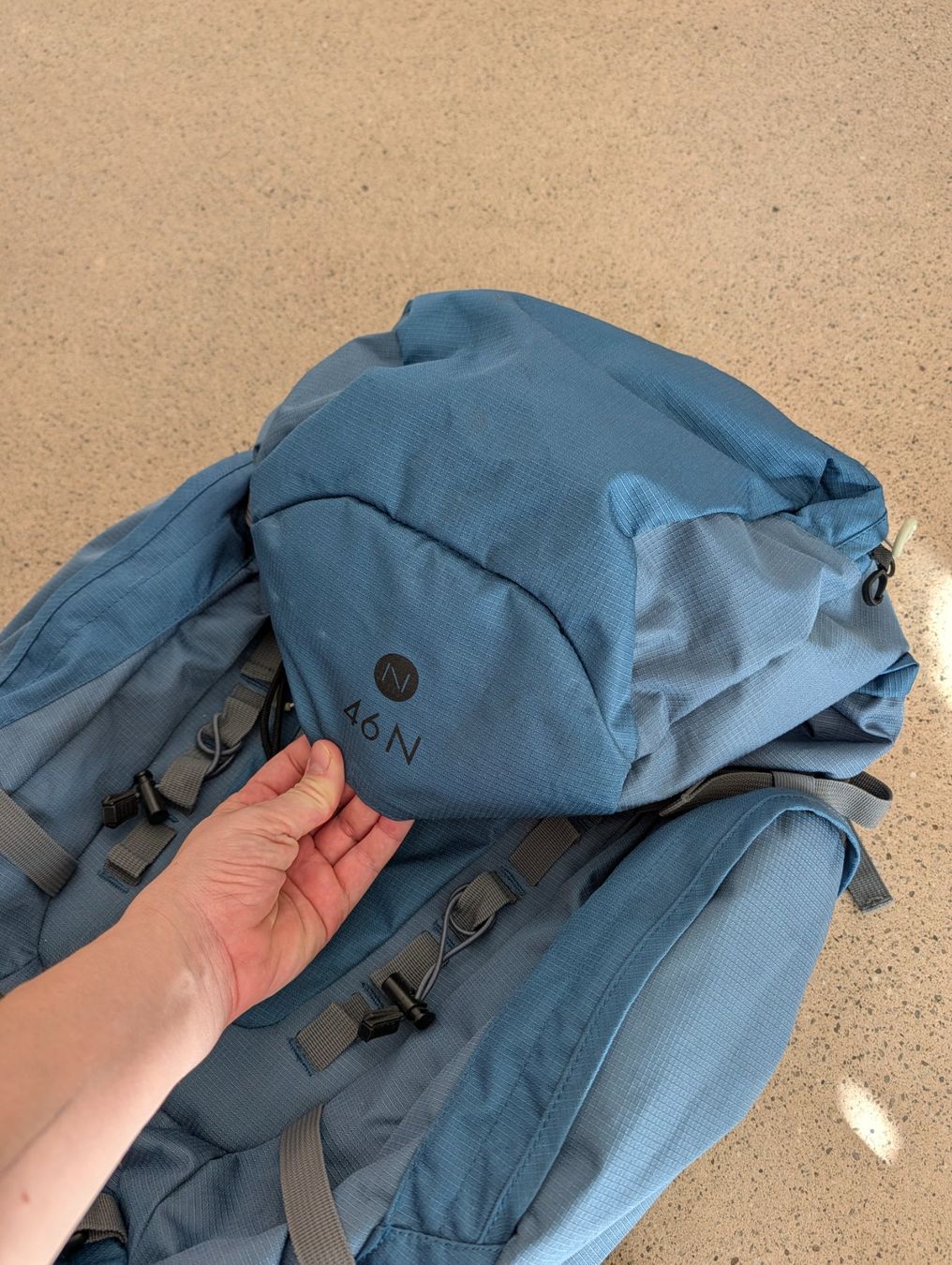 Zaini: Reiserucksack 50L inkl Regenschutz – Usato da Basel venduto da lis_xs7z 3