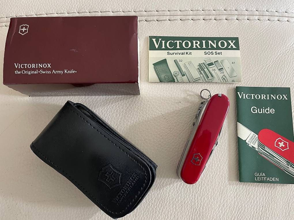 Victorinox Coltelli tascabile: Viktorinox Sackmesser mit Etui Survival Kit – Usato da Lindau venduto da Gybsi0