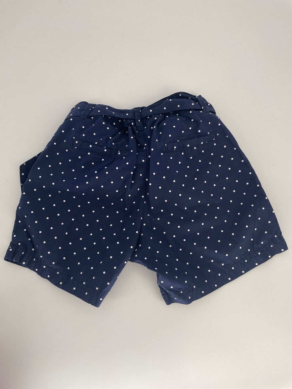 H&M Hosen: Shorts gepunktet, Gr. 122 H&M – Gebraucht aus Auenstein von moin. 1