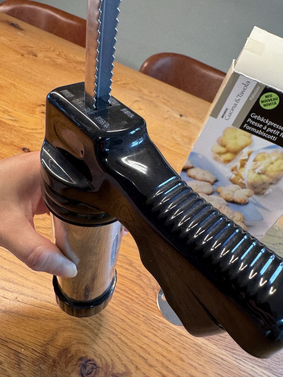 Migros Elettrodomestici da cucina: Gebäckpresse  – Usato da Niederbüren venduto da Oetschli 4