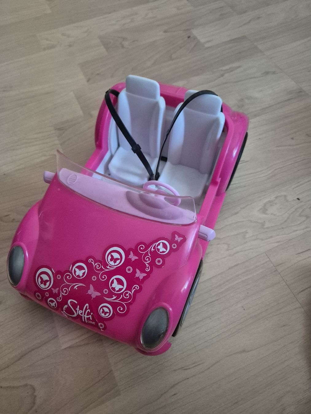 Bambole: Steffi's  Cabrio plus Shelly mit Auto  -  Sommerschnäppli – Usato da Aarau venduto da Goldwitch