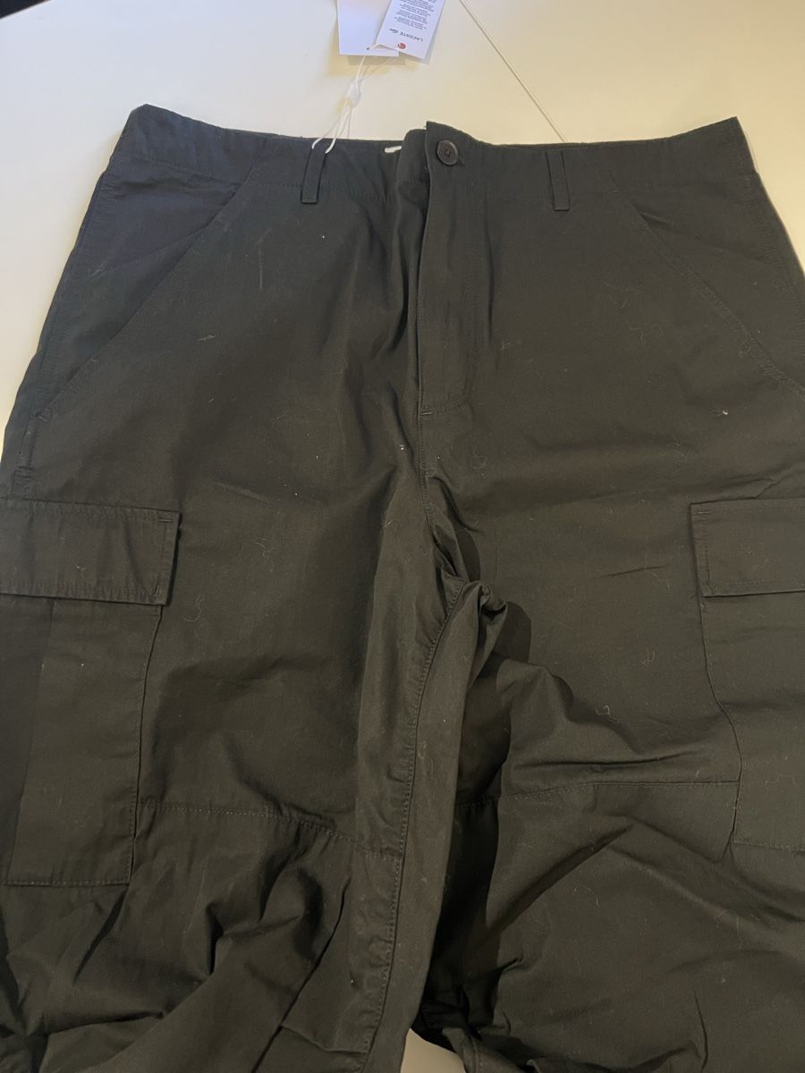 Lacoste Pantaloni: Pantalon cargo Lacoste. Taille 46 – Nuovo (secondo la descrizione) da St-Pierre-Clages venduto da ste_xk6p 4