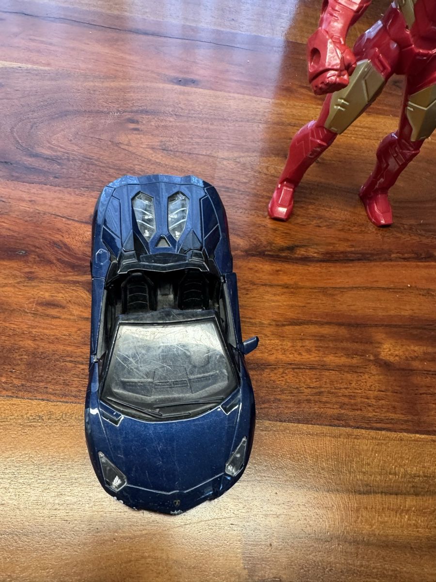 Giocattoli: Spielzeugfiguren und Autos  – Usato da Oftringen venduto da Makeq 2