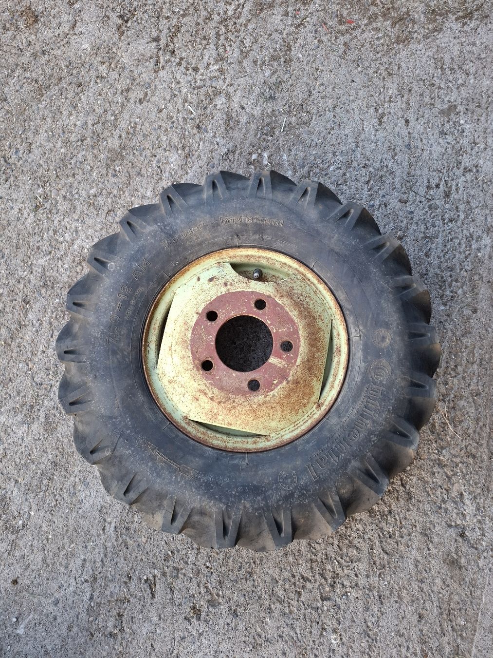 Aebi Pneus & Roues: 2 Räder zu Aebi Tp 1000 – D'occasion à Menzingen par Fiat80-90 1