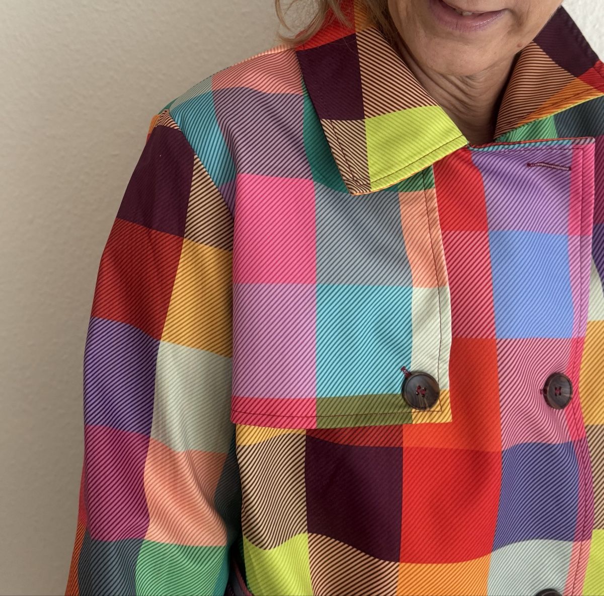 Mäntel: Trenchcoat mit buntem Karomuster – Neu und originalverpackt aus Muttenz von stoeberi01 1