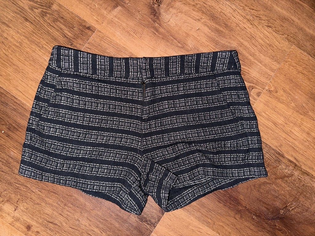 Pantaloni: Joie cotton blend shorts - US 6 – Usato da St-Sulpice VD venduto da juhdu