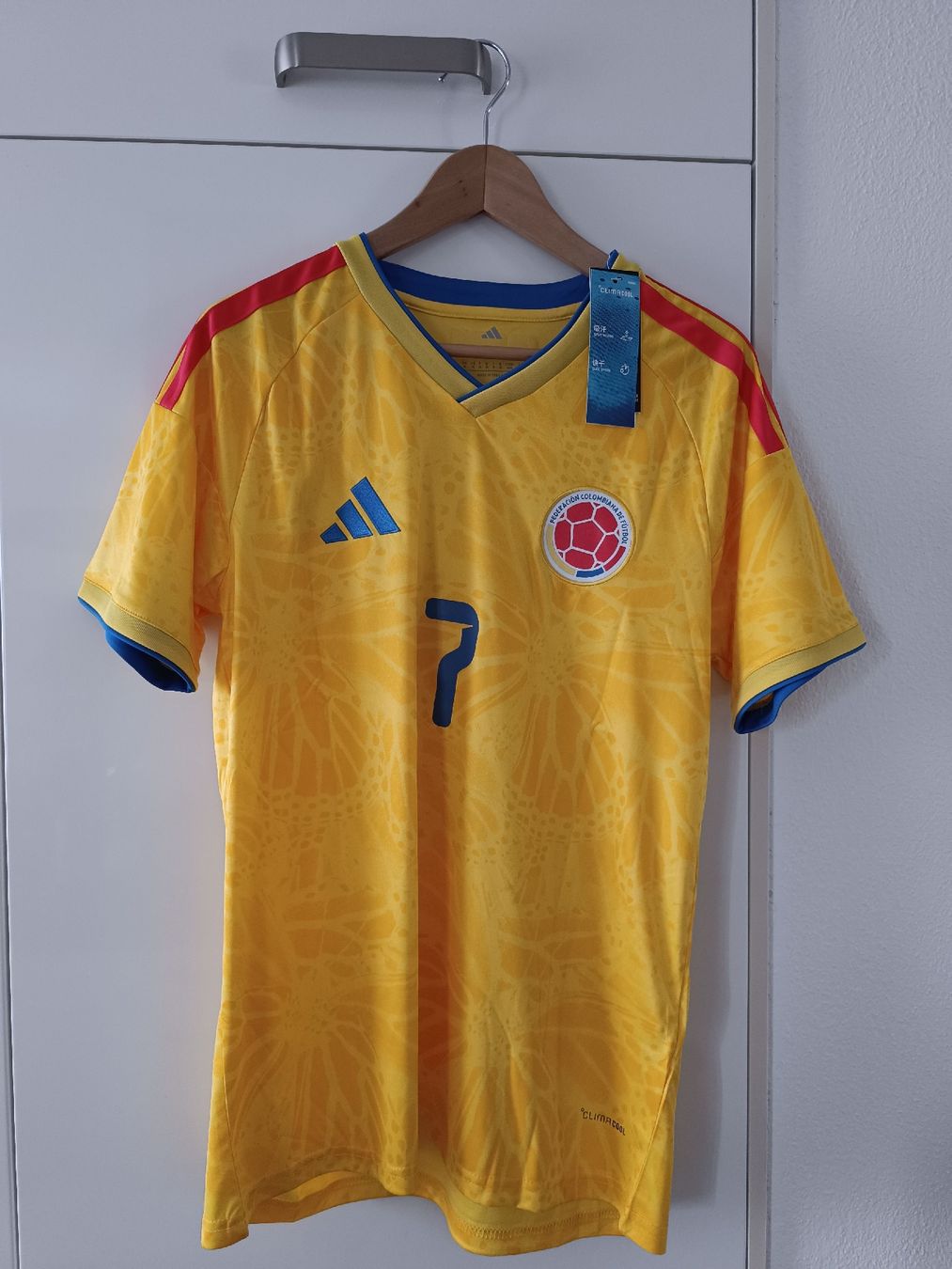 Adidas Canottiere & Pantaloni: Kolumbien Trokot Grösse M, 7 Luiz Diaz – Nuovo (secondo la descrizione) da Lenzburg venduto da mzuibd_tzpk