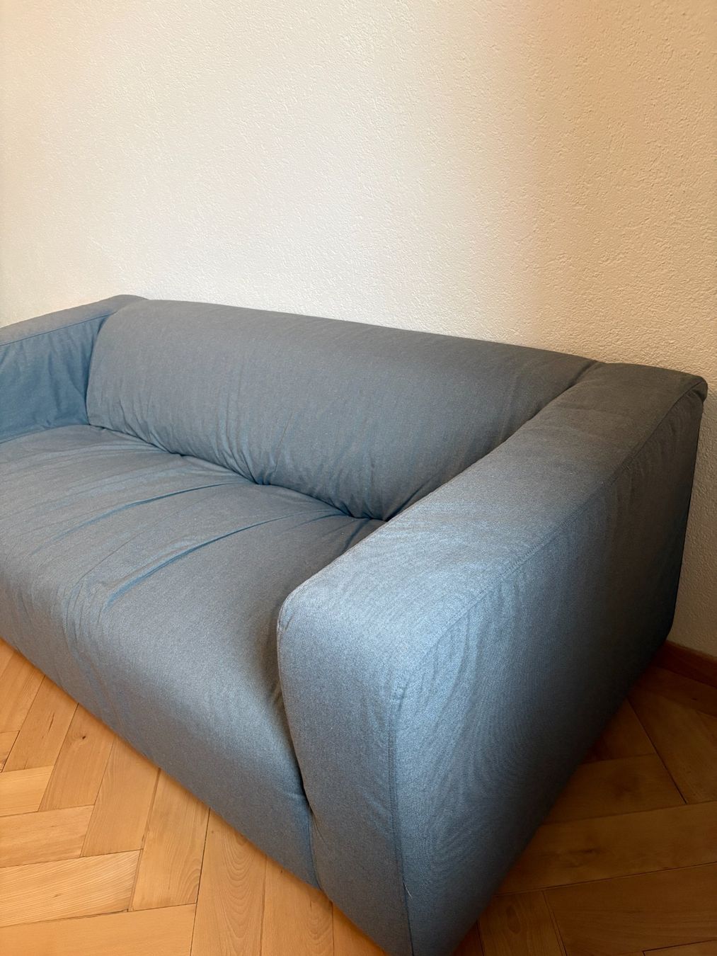 Ikea Divani: graues KLIPPAN 2er Sofa – Usato da Solothurn venduto da liv_9hrr 2