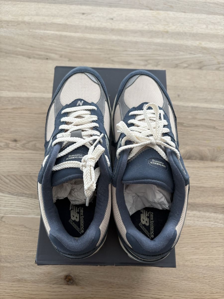 New Balance Chaussures hommes: New Balance M2002R – D'occasion à Domat/Ems par tim_lq6b 1