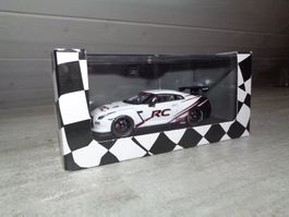 Ebbro 1:43 Nissan GT-R