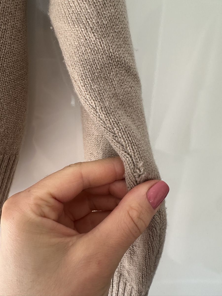 Max Mara Maglioni & Felpe: MaxMara beige cardigan 100% cashmere – Usato da Uster venduto da Monika_OB 8
