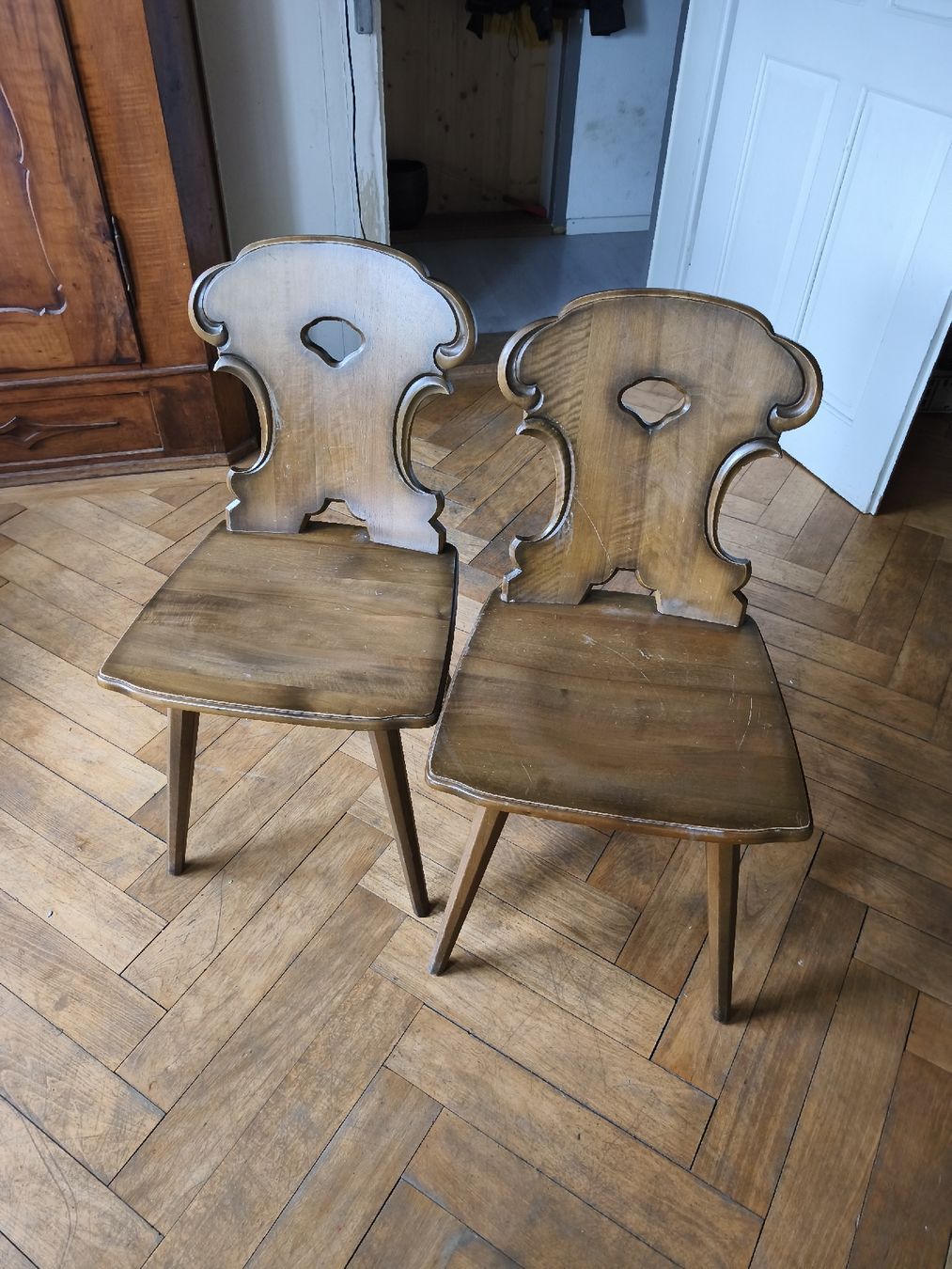 Set di tavolo e panche: Esstisch mit Eckbank Holz  – Usato da Amlikon-Bissegg venduto da adinafranchi 3