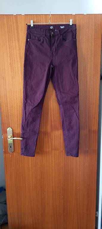 C&A Pantalons: Hose skinny strech Gr 36 – D'occasion à Zürich par Philly76