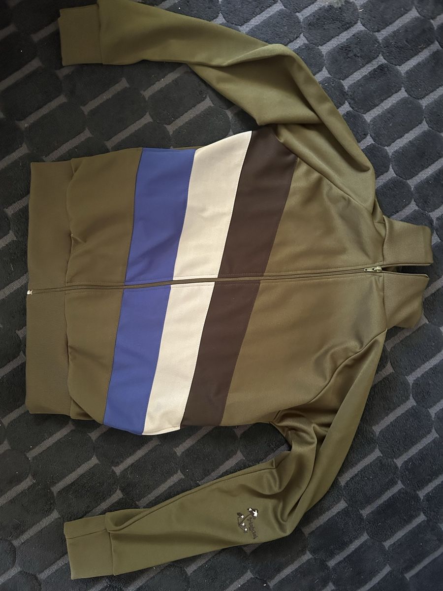 Giacche: Trainingsjacke Grösse L – Usato da St. Gallen venduto da Pinta_dora