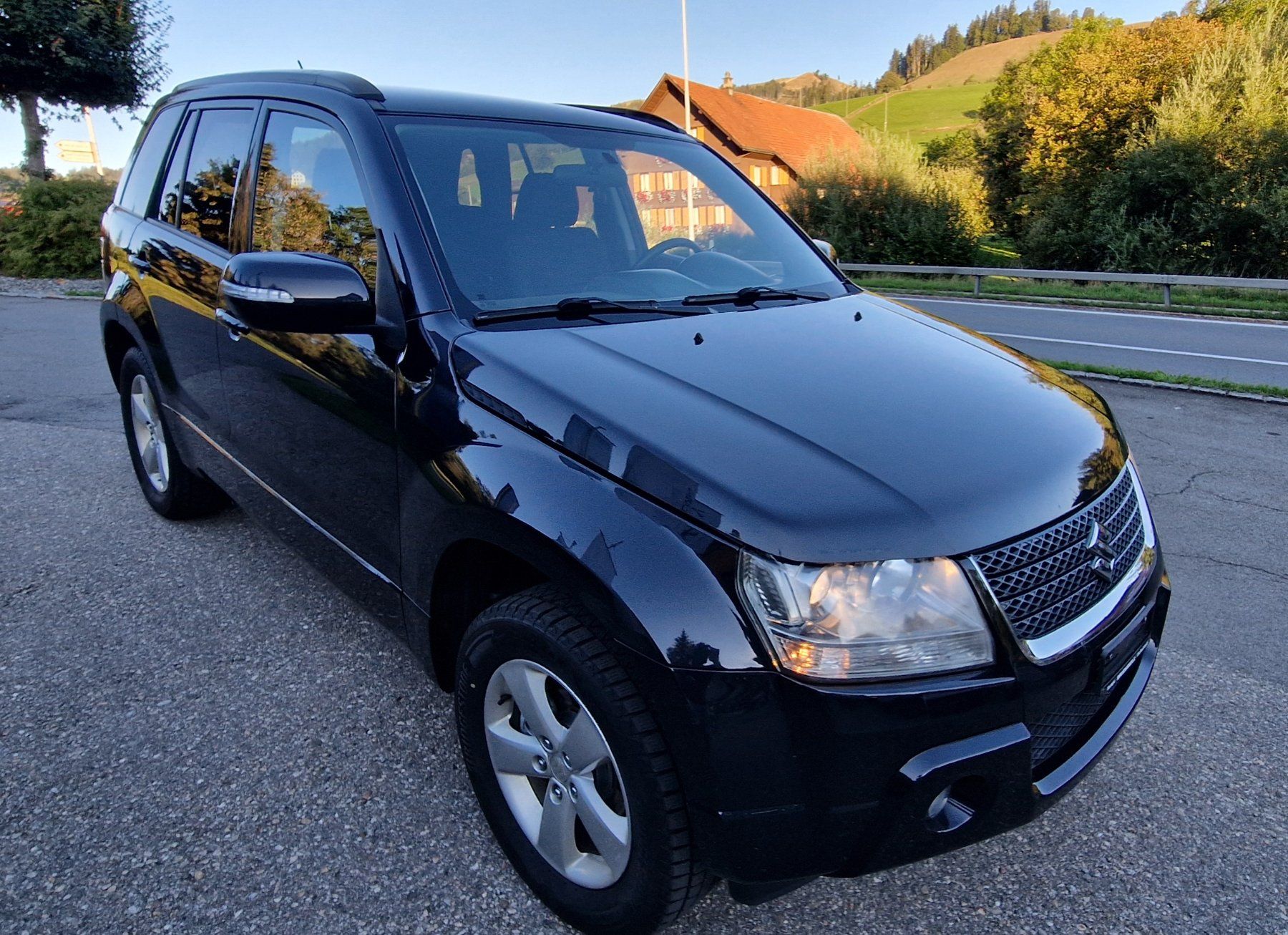 Suzuki Automobili: Suzuki Vitara 2.4 4WD – Usato da Escholzmatt venduto da Hdy6182 3