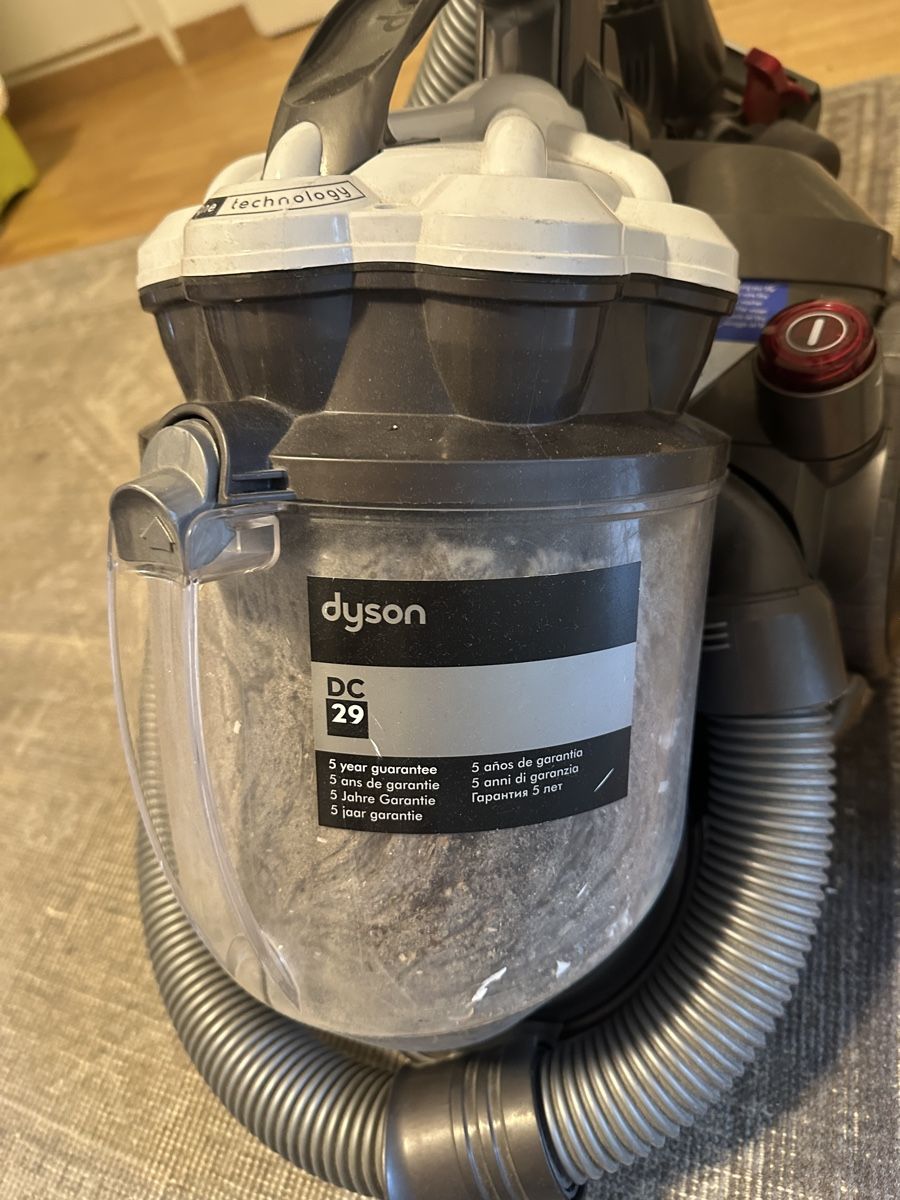 Dyson Staubsauger & Zubehör: Dyson Staubsauger  – Gebraucht aus Zürich von sac_jb8n 1