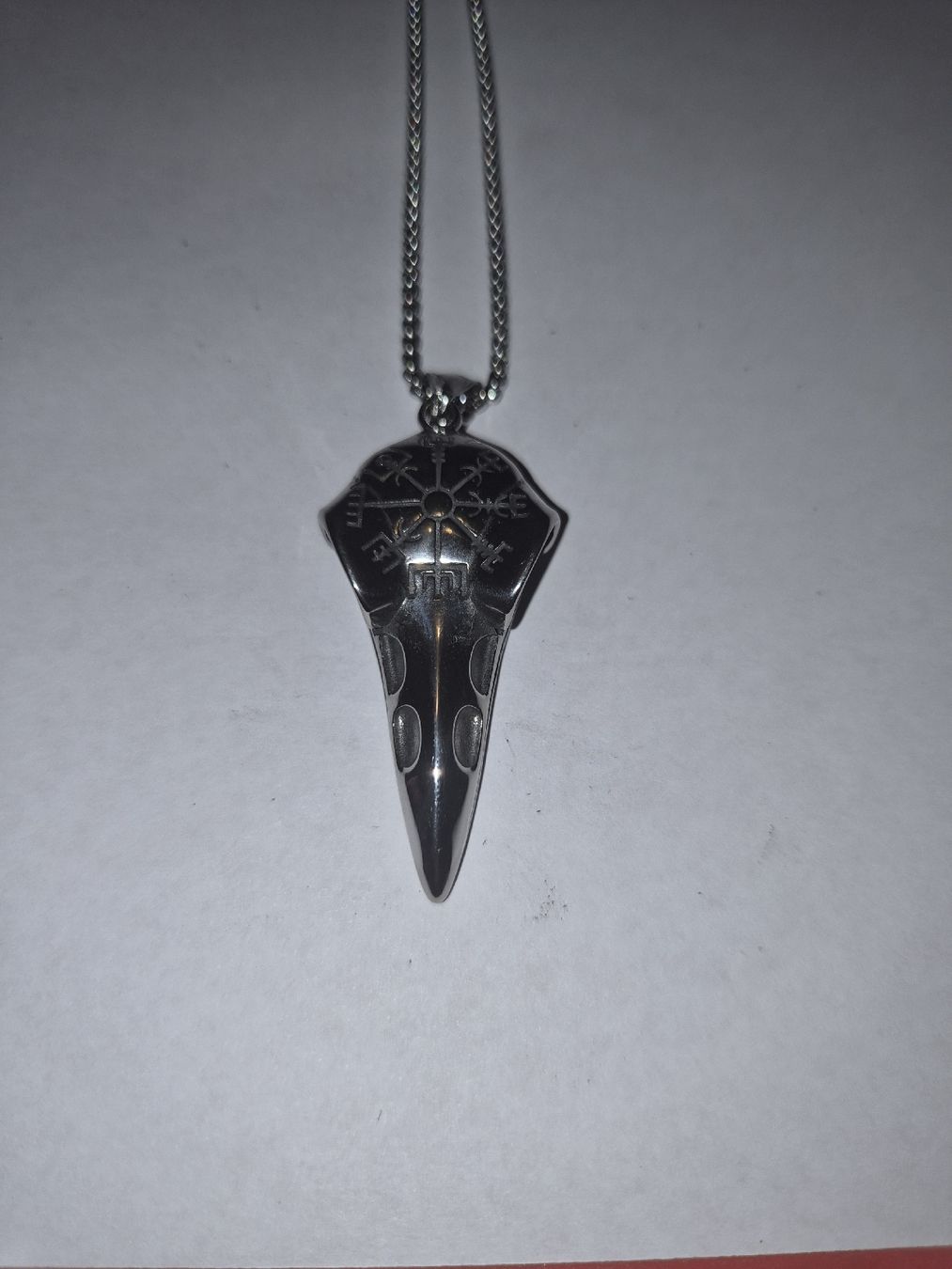 Catenine: collier tete de corbeau viking – Nuovo (secondo la descrizione) da Senèdes venduto da hen_fw8b