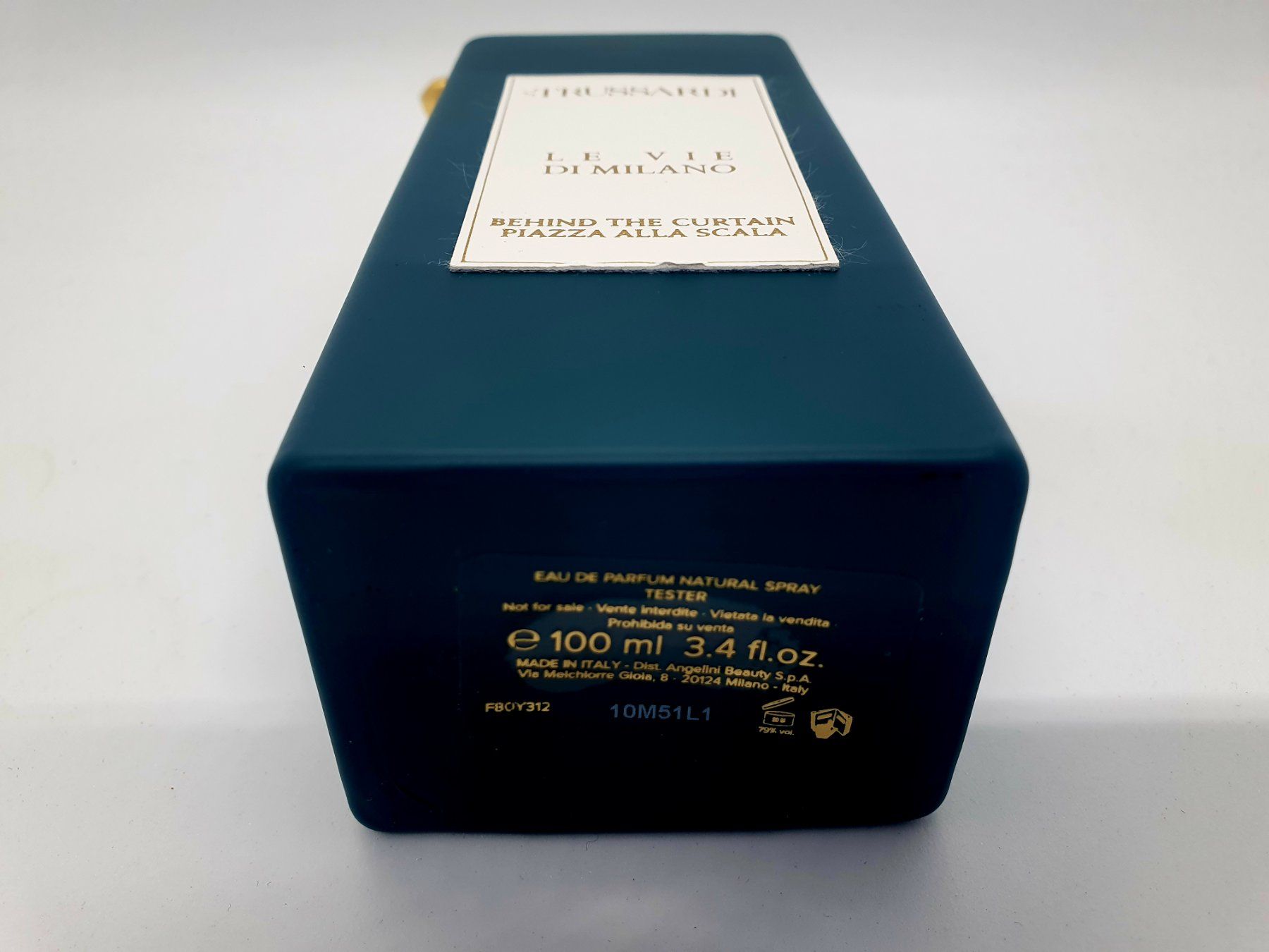 Trussardi Profumi & Eau de Toilette: 2 ml TRUSSARDI MILANO ALLA SCALA ABFÜLLUNG – Nuovo (secondo la descrizione) da St. Gallen venduto da CaliSunshine 2