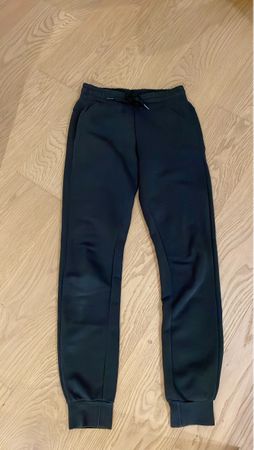 Schwarze Adidas Trainerhose, Grösse XS