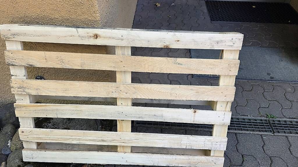 Paletten: Europallet Einweg – Gebraucht aus Niederweningen von ste_7rdz