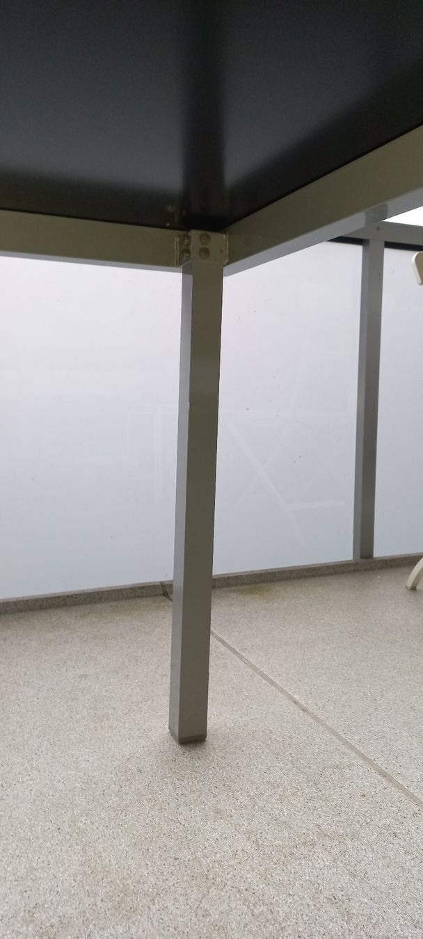 Tavoli: Balkontisch mit Glasplatte – Usato da Kreuzlingen venduto da mar_hbm7