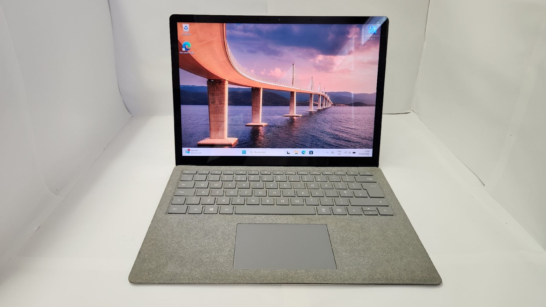 Microsoft Notebook: Microsoft Surface Laptop Intel Core i5 7th  – Usato da Donneloye venduto da ire_767q