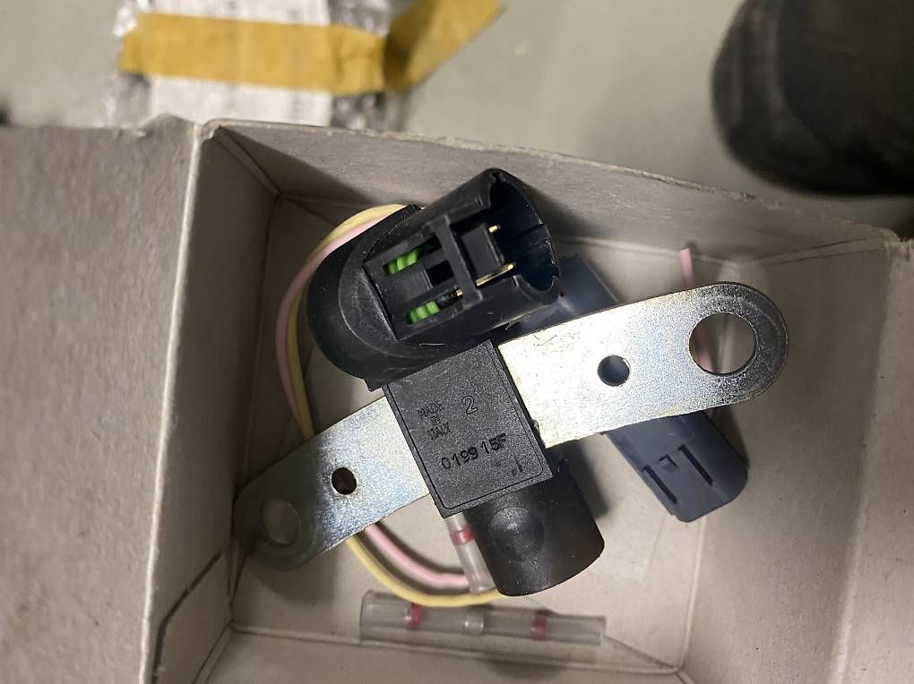 Toutes les pièces auto: Renault Kurbelwellen sensor 9.0199K – D'occasion à Schwaderloch par z_g