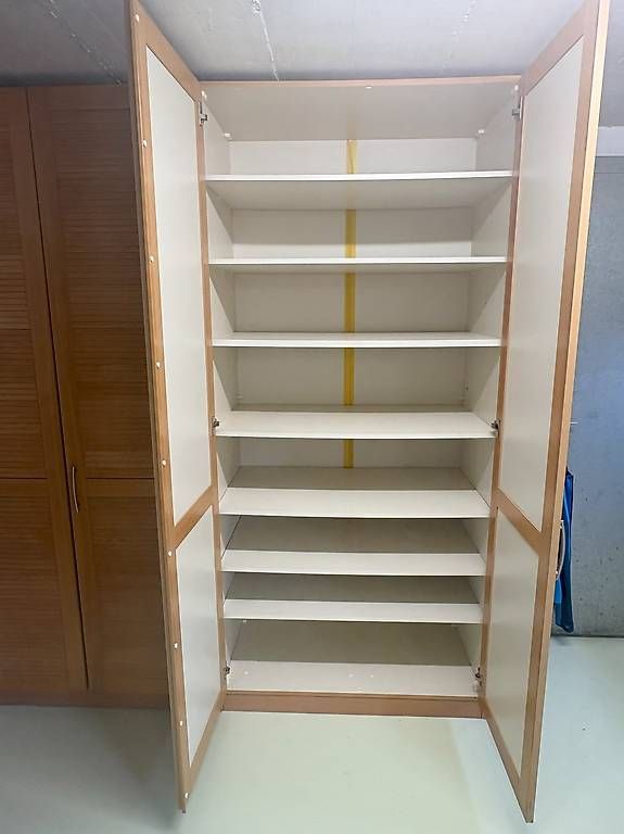 Schränke: Schrank 4 türig – Gebraucht aus Buckten von  1