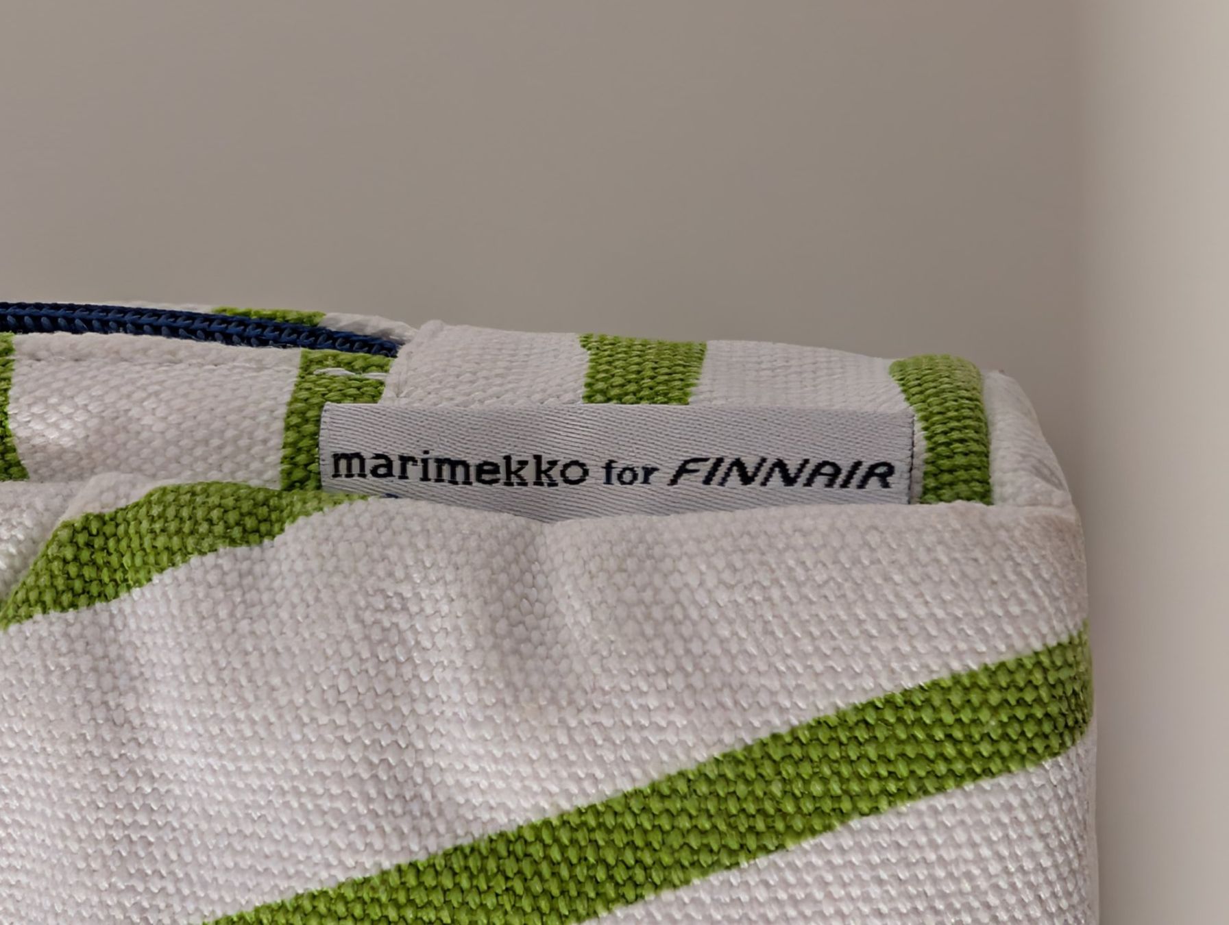 Custodie per cosmetici: FINNAIR Business Class Etui von MARIMEKKO – Nuovo (secondo la descrizione) da Zürich venduto da Good_old_days 2