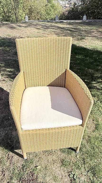 Set tavolo e sedie: Gartentisch mit 4 Sesseln  – Usato da Rieden AG venduto da bol_fyh7 1